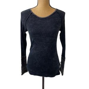 American Able Womens Black Long Sleeve Paisley Cuff Thermal Top Size S.